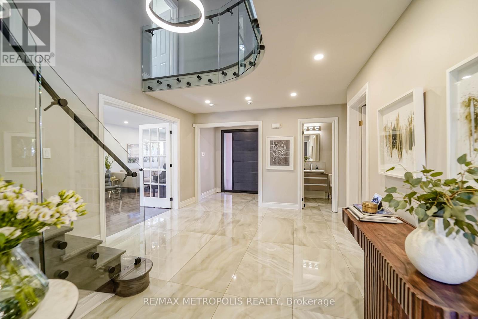 4392 Grassland Crescent, Mississauga, Ontario  L5V 1E2 - Photo 8 - W12536824