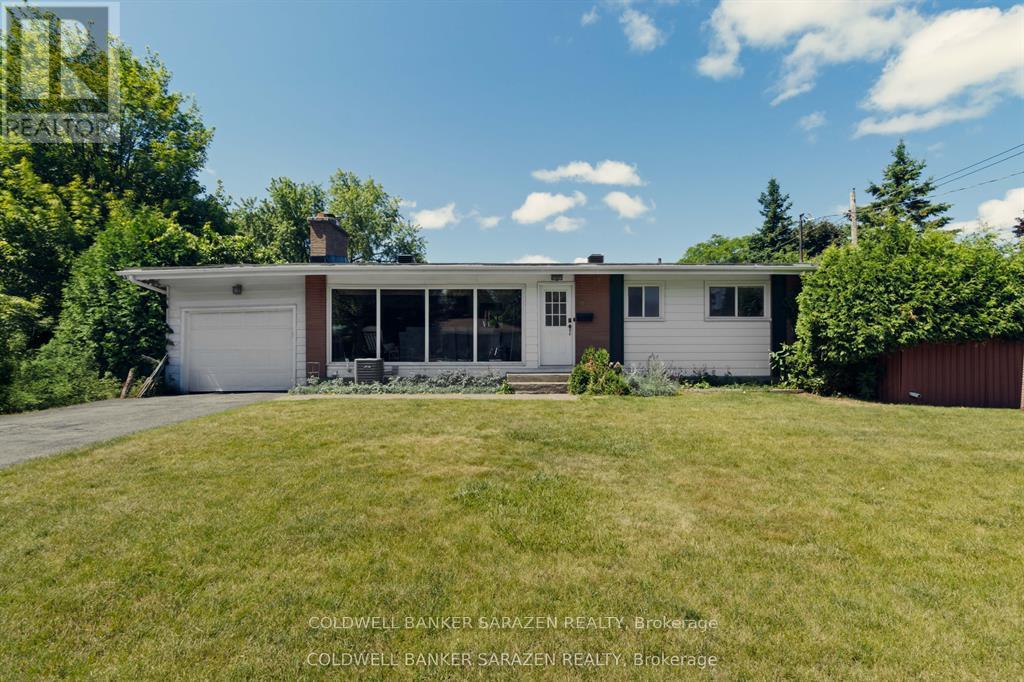 18 Stinson Avenue, Ottawa, Ontario  K2H 6N1 - Photo 2 - X12543444