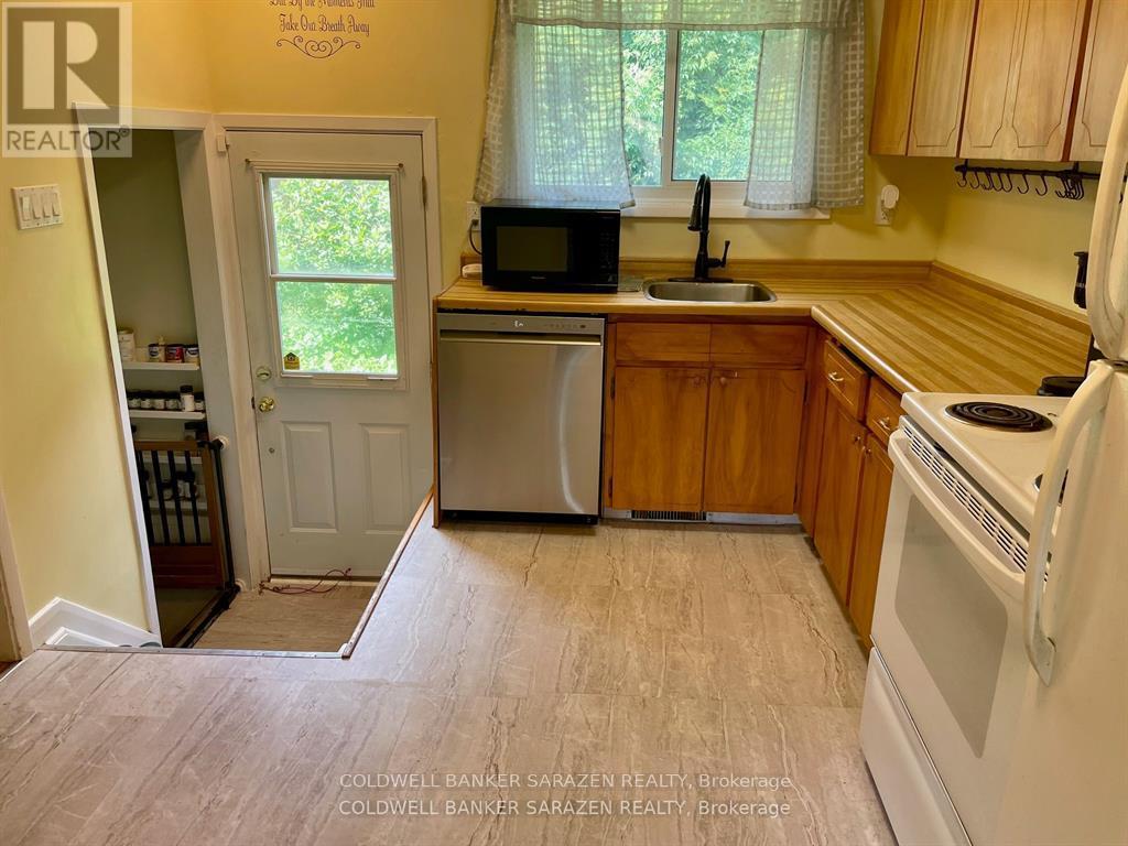 18 Stinson Avenue, Ottawa, Ontario  K2H 6N1 - Photo 4 - X12543444