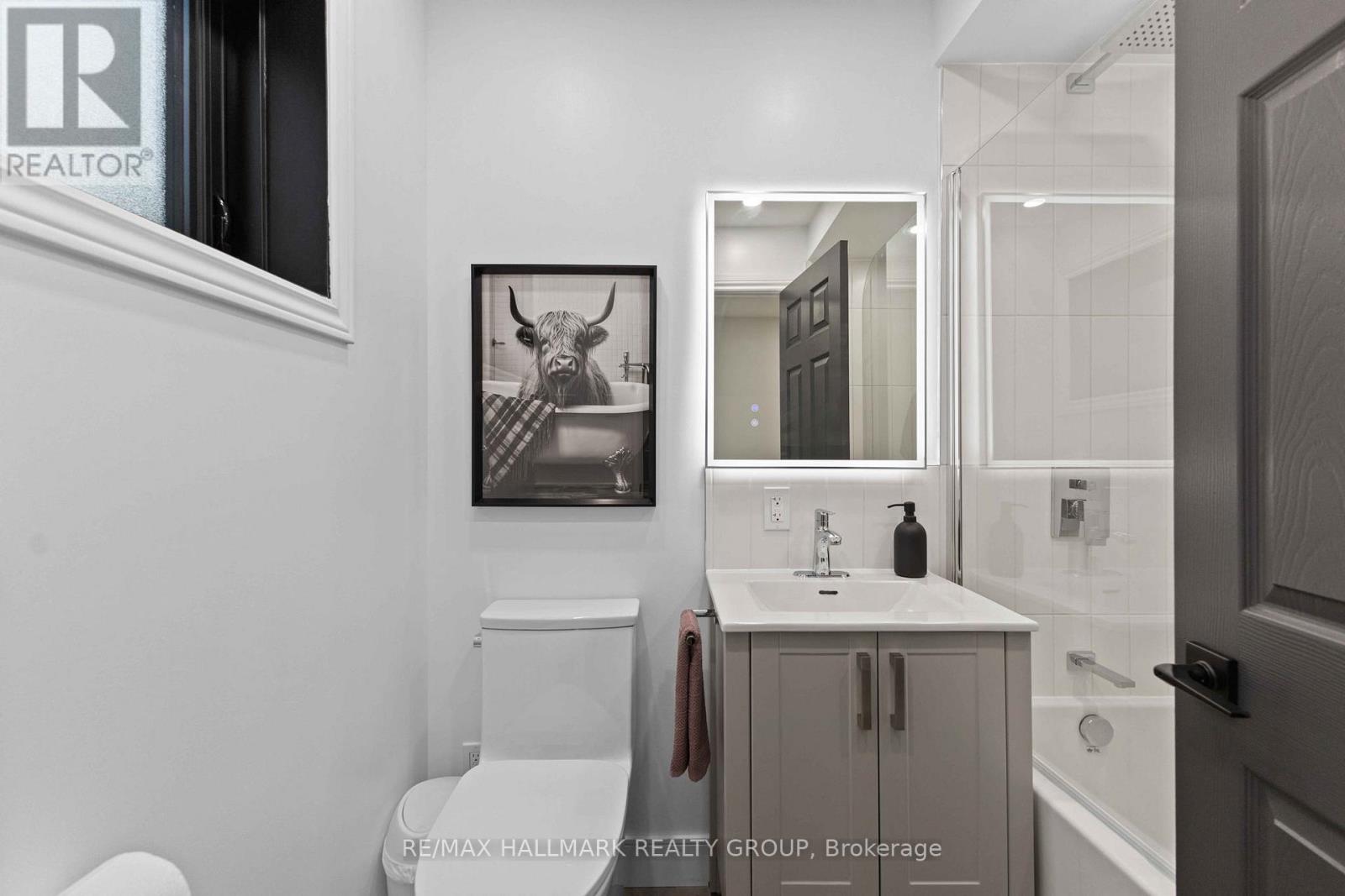 2186 Lenester Avenue, Ottawa, Ontario  K2A 1L4 - Photo 23 - X12543466