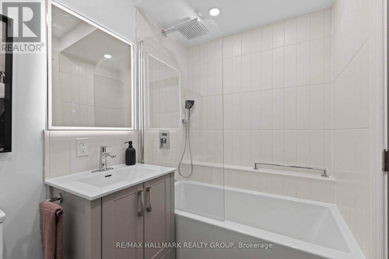 2186 Lenester Avenue, Ottawa, Ontario  K2A 1L4 - Photo 24 - X12543466