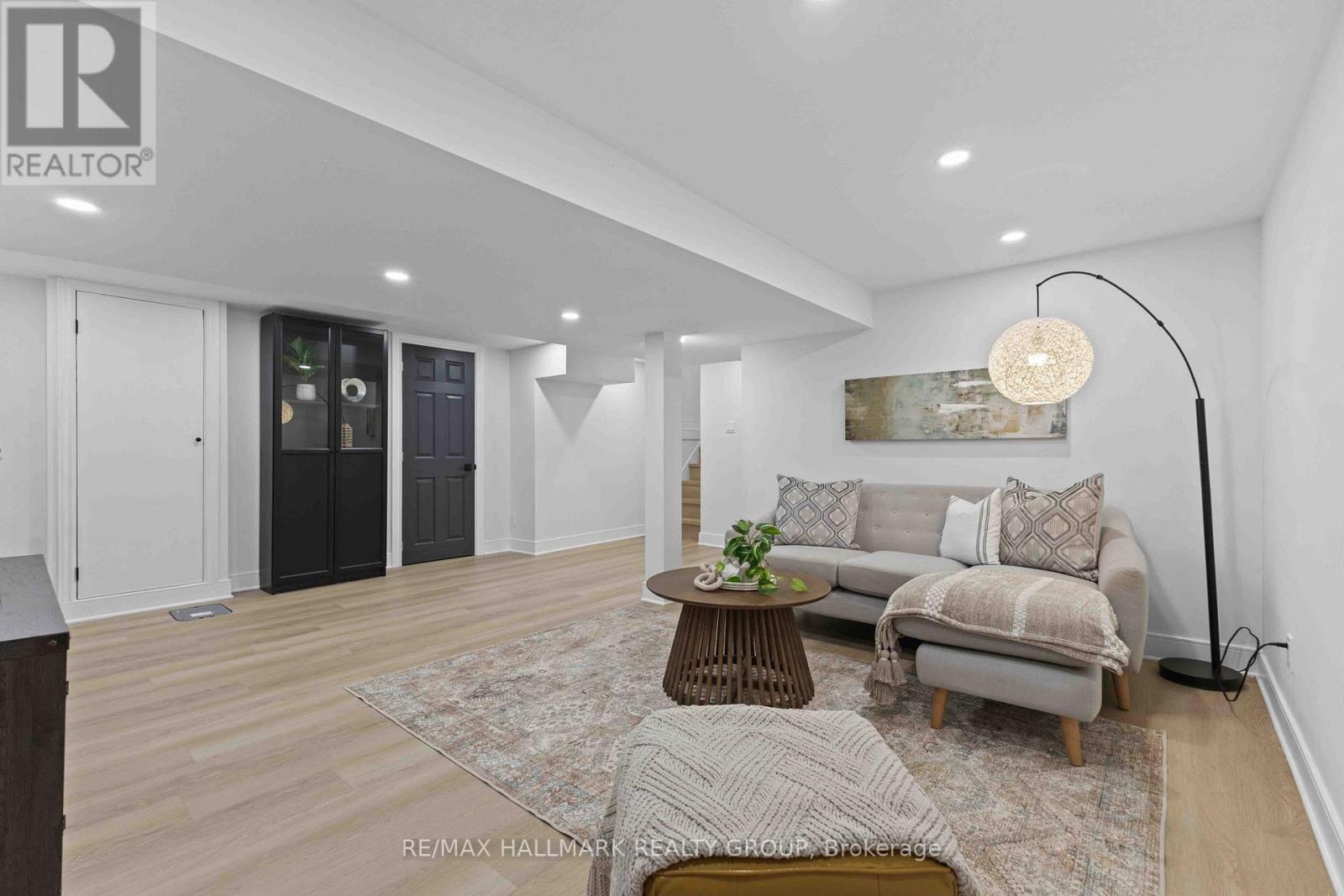 2186 Lenester Avenue, Ottawa, Ontario  K2A 1L4 - Photo 29 - X12543466