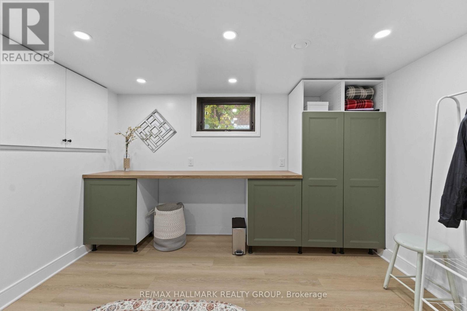 2186 Lenester Avenue, Ottawa, Ontario  K2A 1L4 - Photo 30 - X12543466