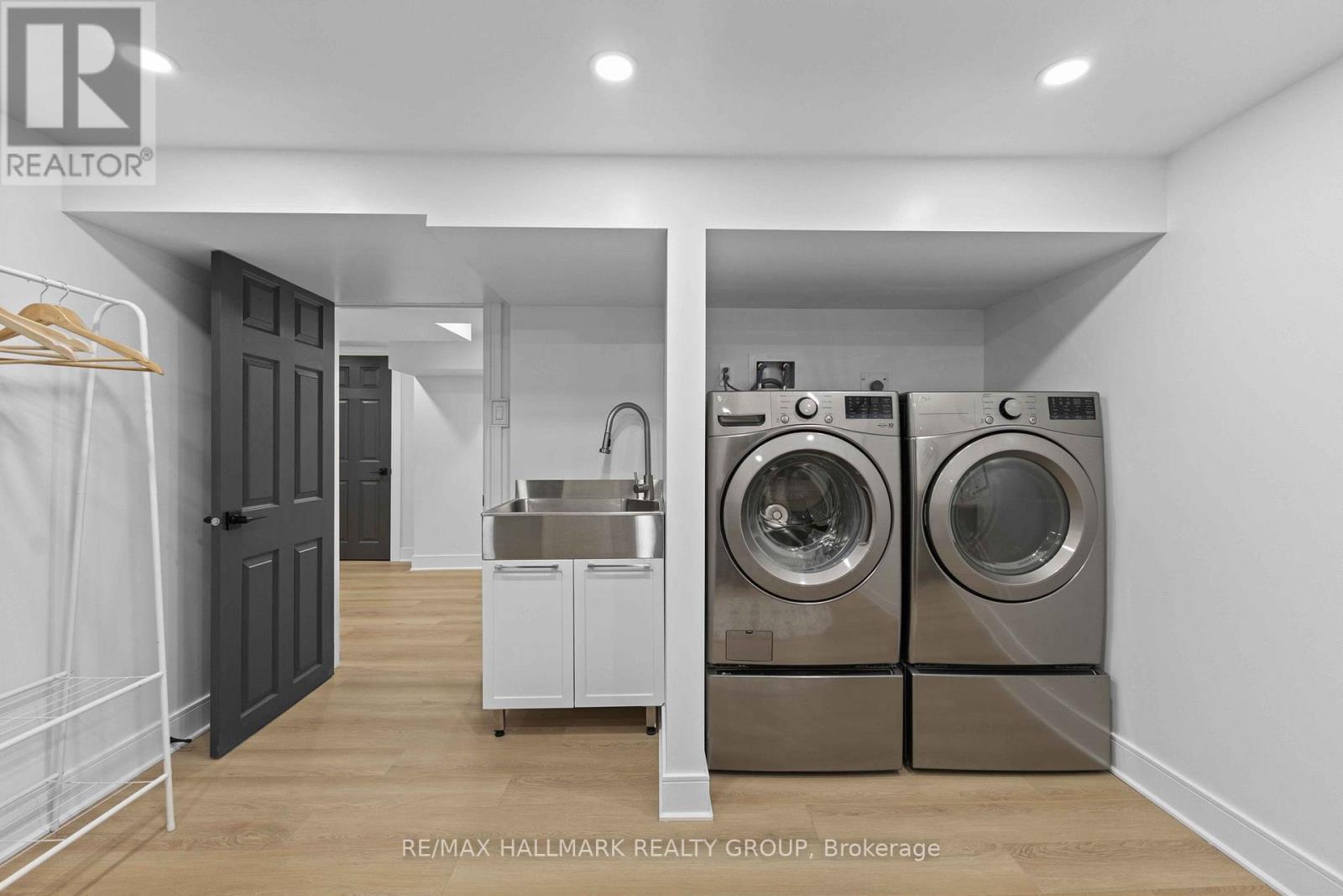 2186 Lenester Avenue, Ottawa, Ontario  K2A 1L4 - Photo 31 - X12543466