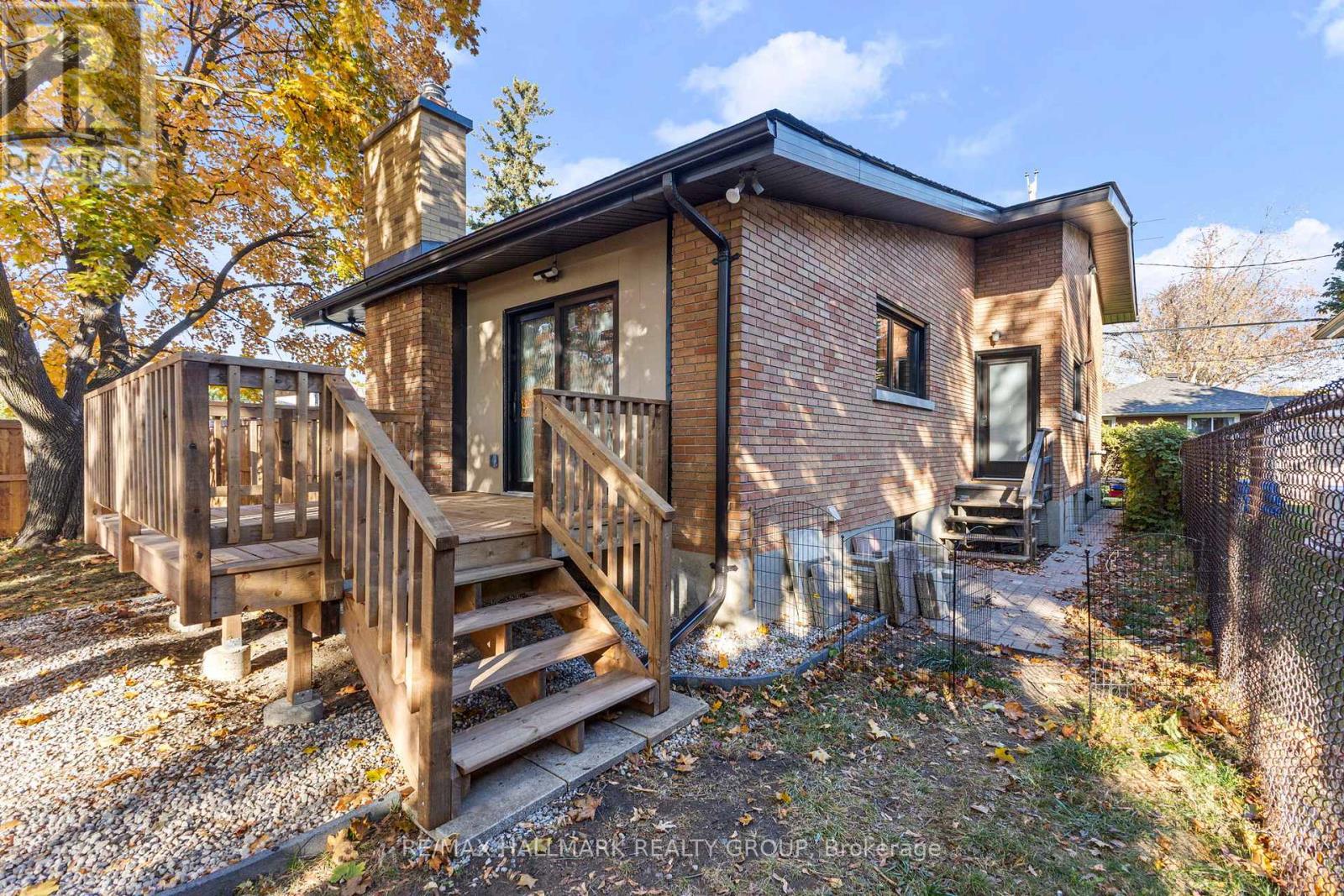 2186 Lenester Avenue, Ottawa, Ontario  K2A 1L4 - Photo 37 - X12543466