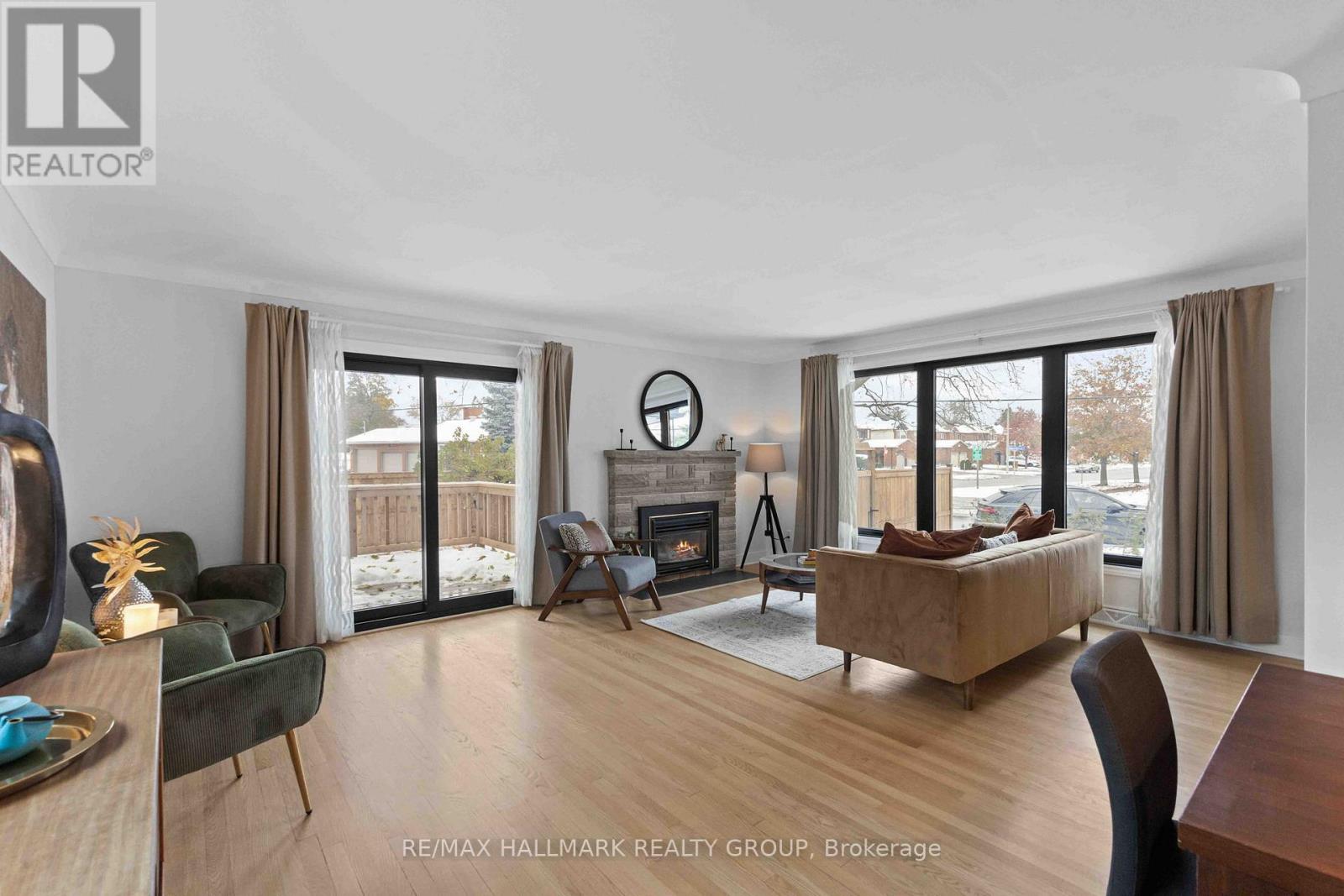 2186 Lenester Avenue, Ottawa, Ontario  K2A 1L4 - Photo 5 - X12543466