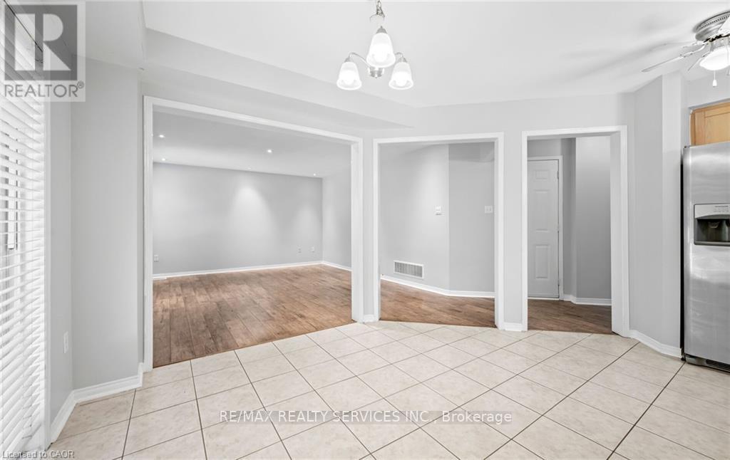 48 Powell Drive, Hamilton, Ontario  L0R 1C0 - Photo 18 - X12543380