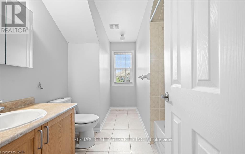 48 Powell Drive, Hamilton, Ontario  L0R 1C0 - Photo 30 - X12543380