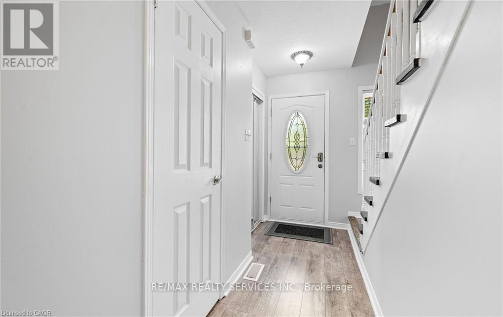 48 Powell Drive, Hamilton, Ontario  L0R 1C0 - Photo 6 - X12543380