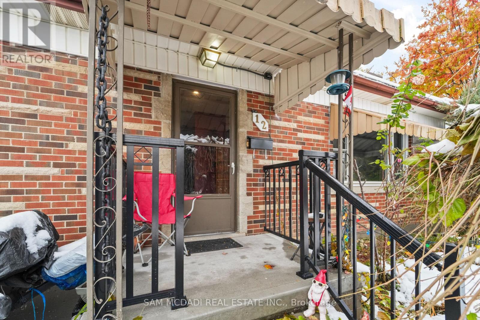 12 Roselle Place, Hamilton, Ontario  L8G 1R3 - Photo 2 - X12543396