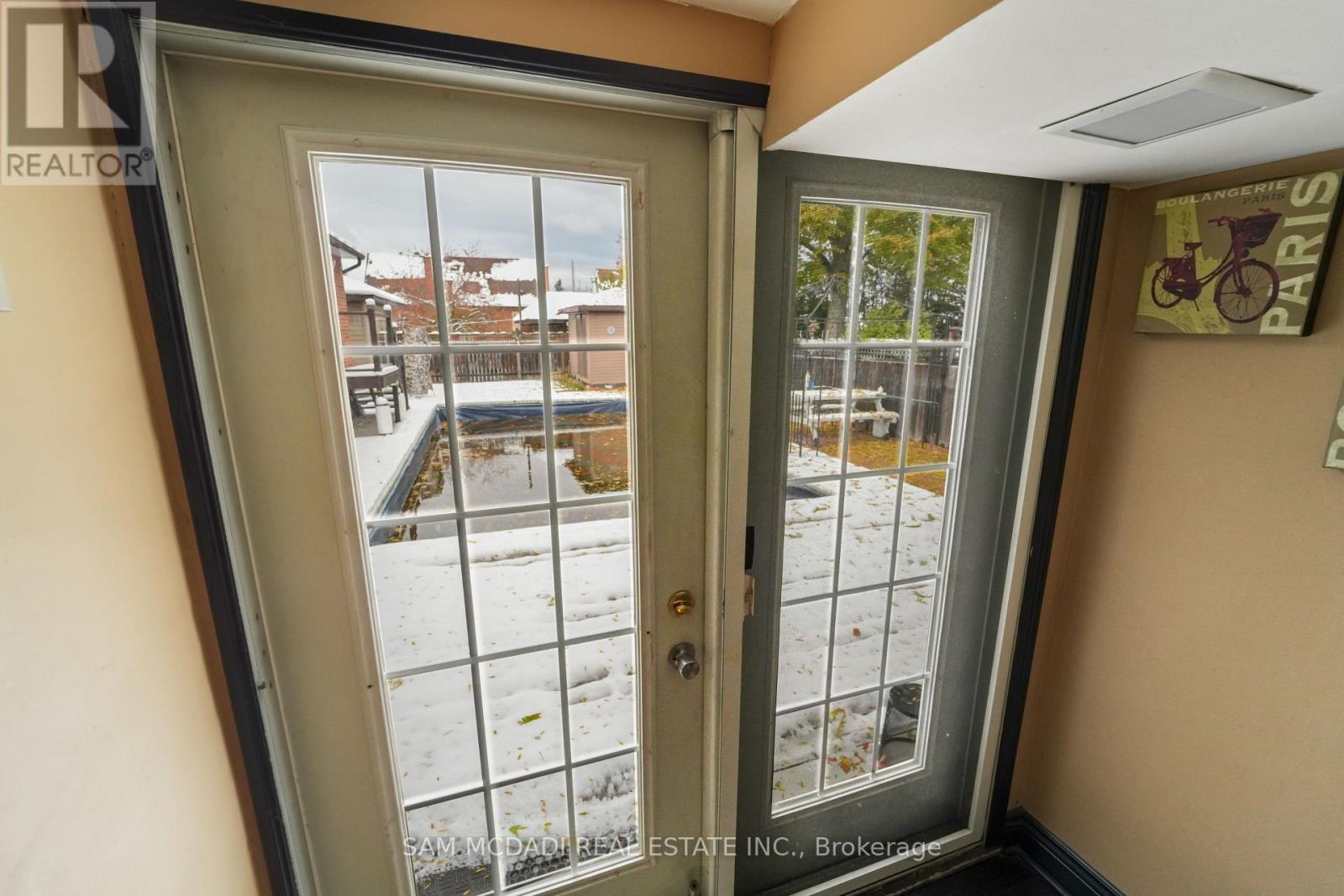 12 Roselle Place, Hamilton, Ontario  L8G 1R3 - Photo 23 - X12543396