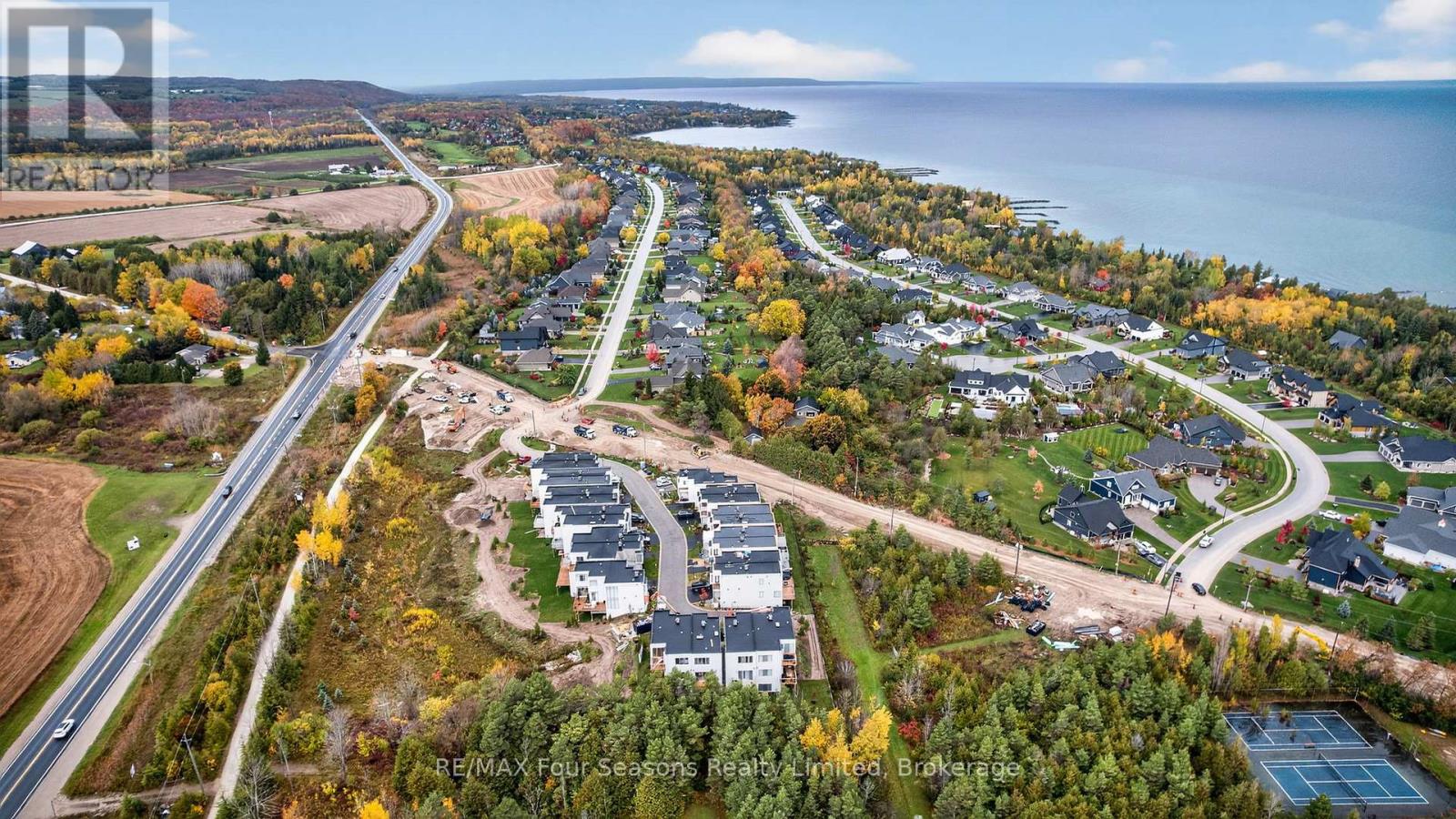 25 Waterview Lane, Blue Mountains, Ontario  N0H 2P0 - Photo 5 - X12543480