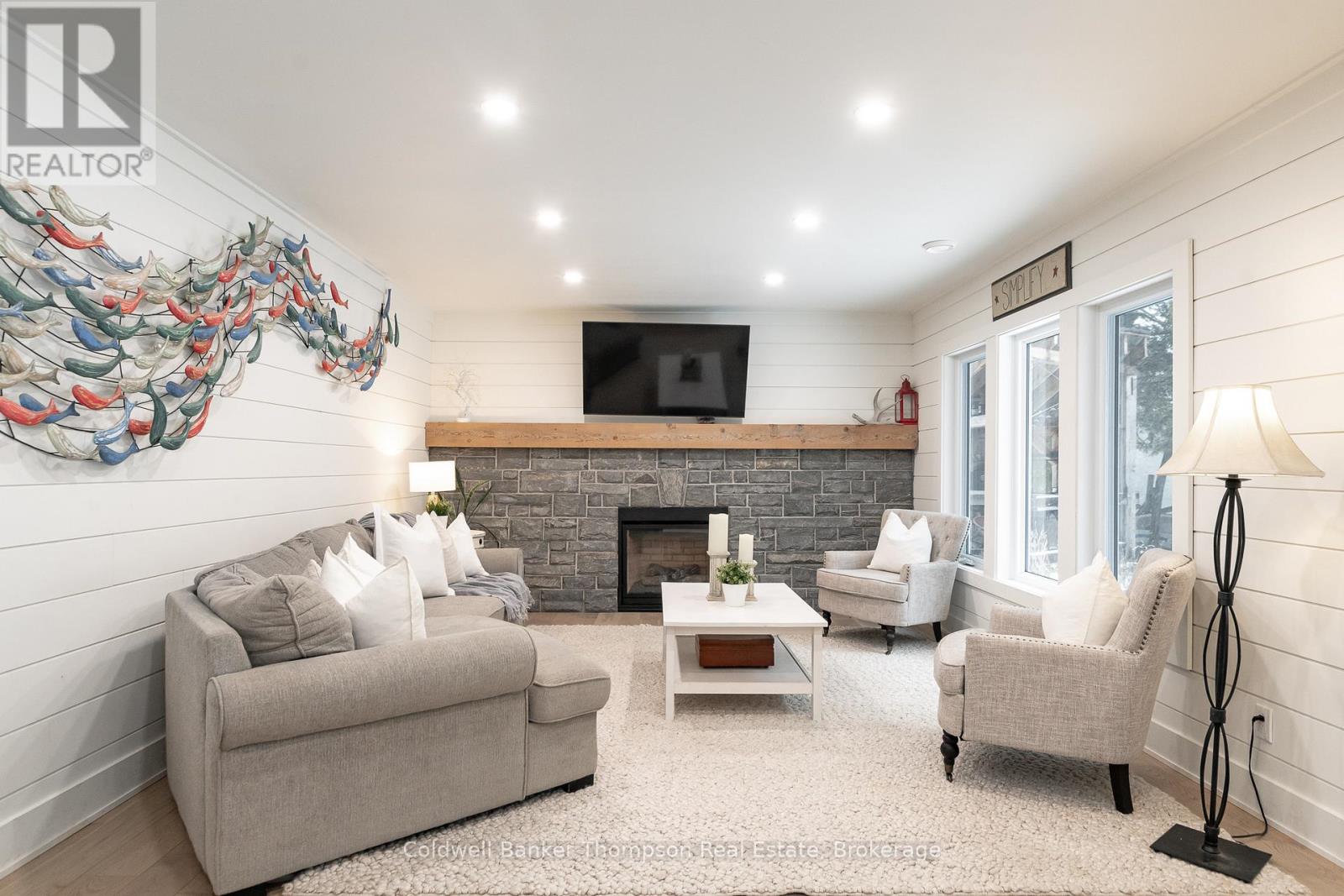 1030 Brooks Lake Road, Lake Of Bays, Ontario P1H 2J6 - Photo 15 - X12543492