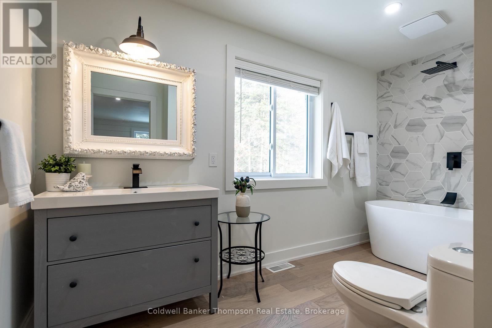 1030 Brooks Lake Road, Lake Of Bays, Ontario P1H 2J6 - Photo 34 - X12543492