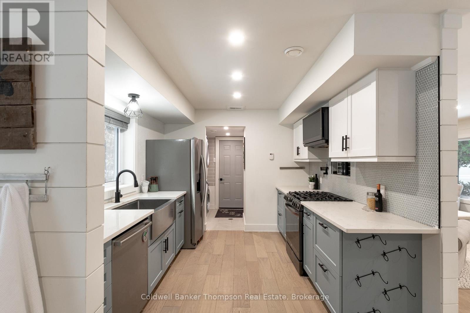 1030 Brooks Lake Road, Lake Of Bays, Ontario P1H 2J6 - Photo 6 - X12543492