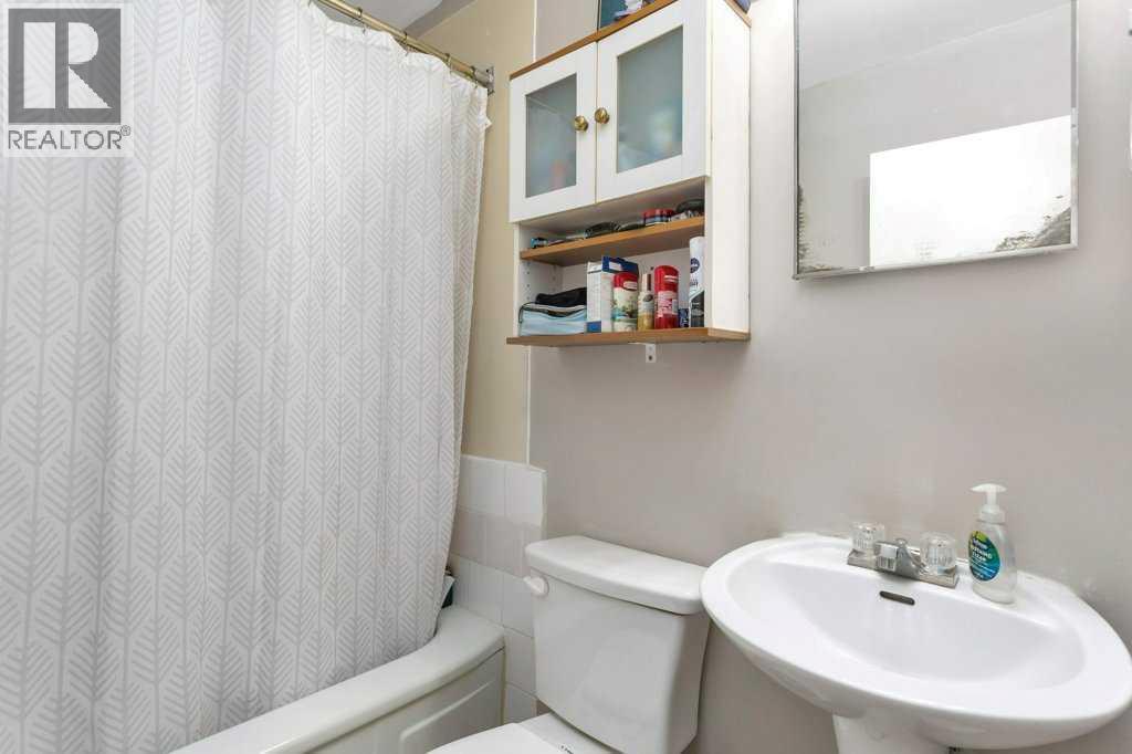 5702 West Park Crescent, Red Deer, Alberta  T4N 1E5 - Photo 40 - A2268137