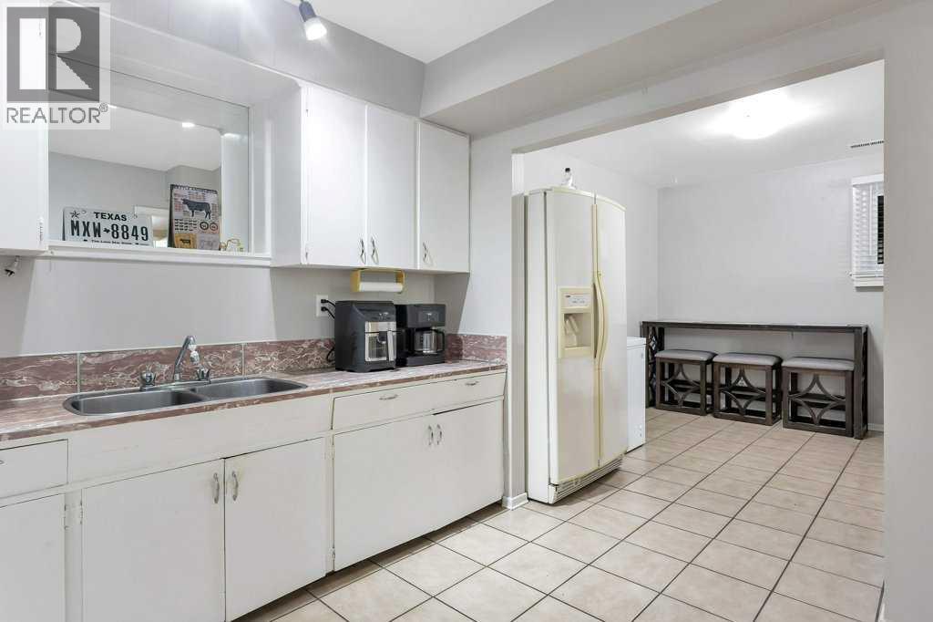 5702 West Park Crescent, Red Deer, Alberta  T4N 1E5 - Photo 28 - A2268137