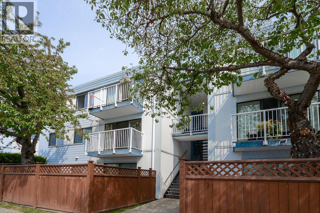 301 7200 Lindsay Road, Richmond, British Columbia  V7C 3M6 - Photo 1 - R3067313