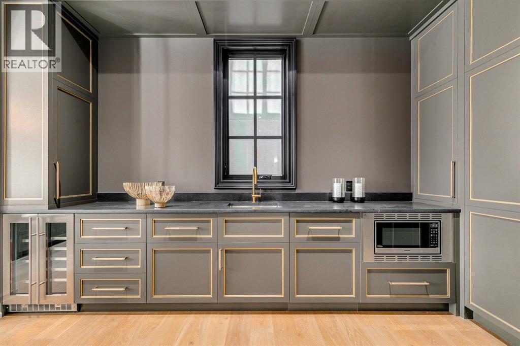 109 Roxboro Road Sw, Calgary, Alberta  T2S 0P9 - Photo 12 - A2261008