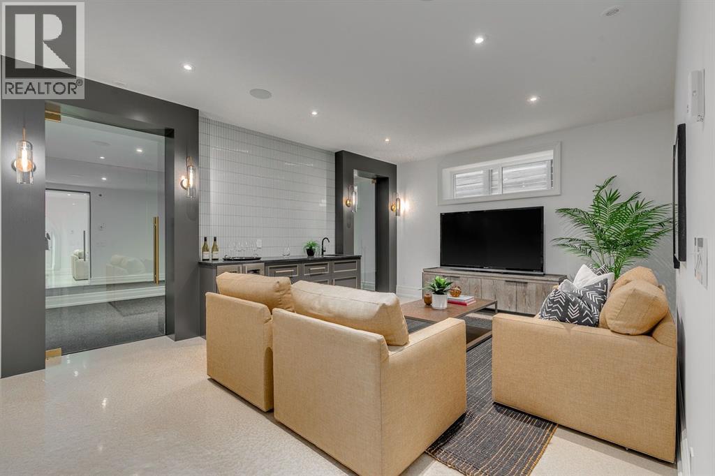 109 Roxboro Road Sw, Calgary, Alberta  T2S 0P9 - Photo 38 - A2261008