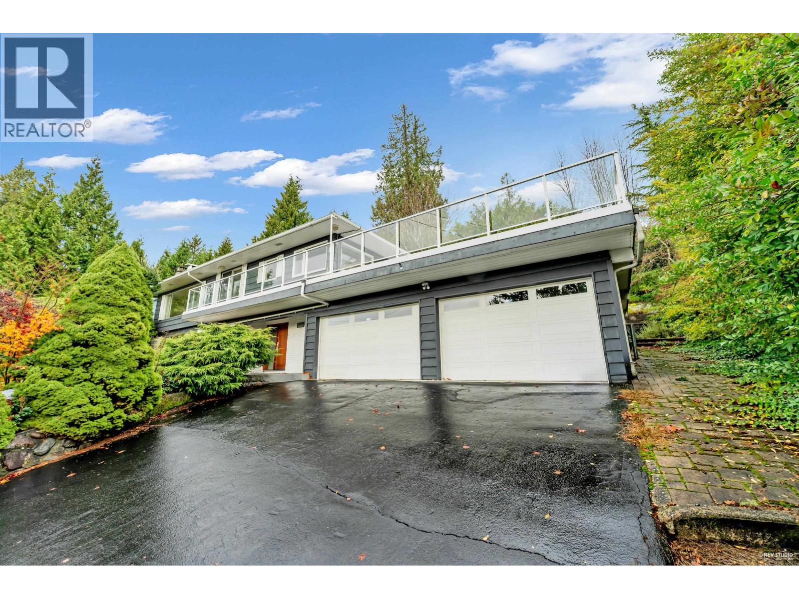 2615 SKILIFT PLACE, West Vancouver, British Columbia