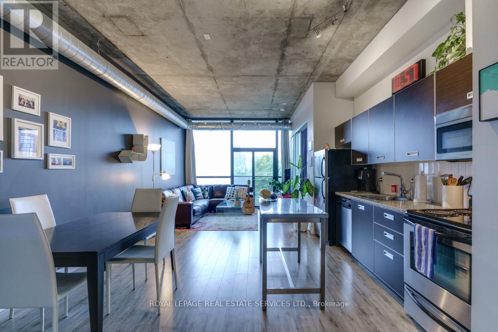 516 - 60 Bathurst Street, Toronto, Ontario  M5V 2P4 - Photo 2 - C12543456