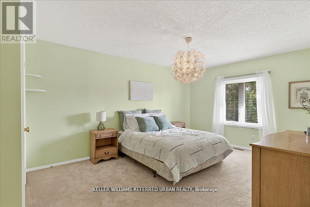 32 Nelson Circle, Newmarket, Ontario  L3X 1R1 - Photo 28 - N12543474