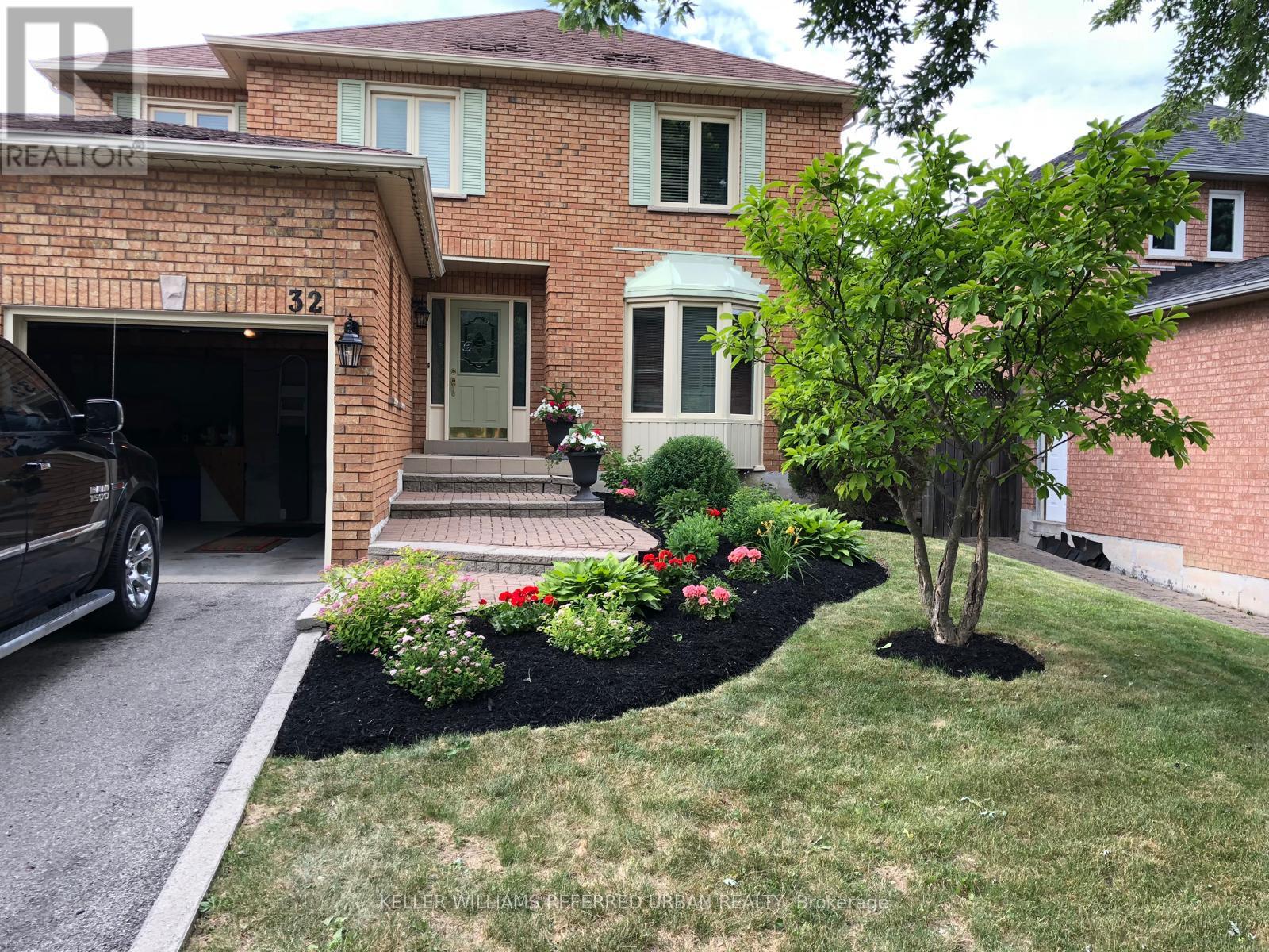 32 Nelson Circle, Newmarket, Ontario  L3X 1R1 - Photo 44 - N12543474