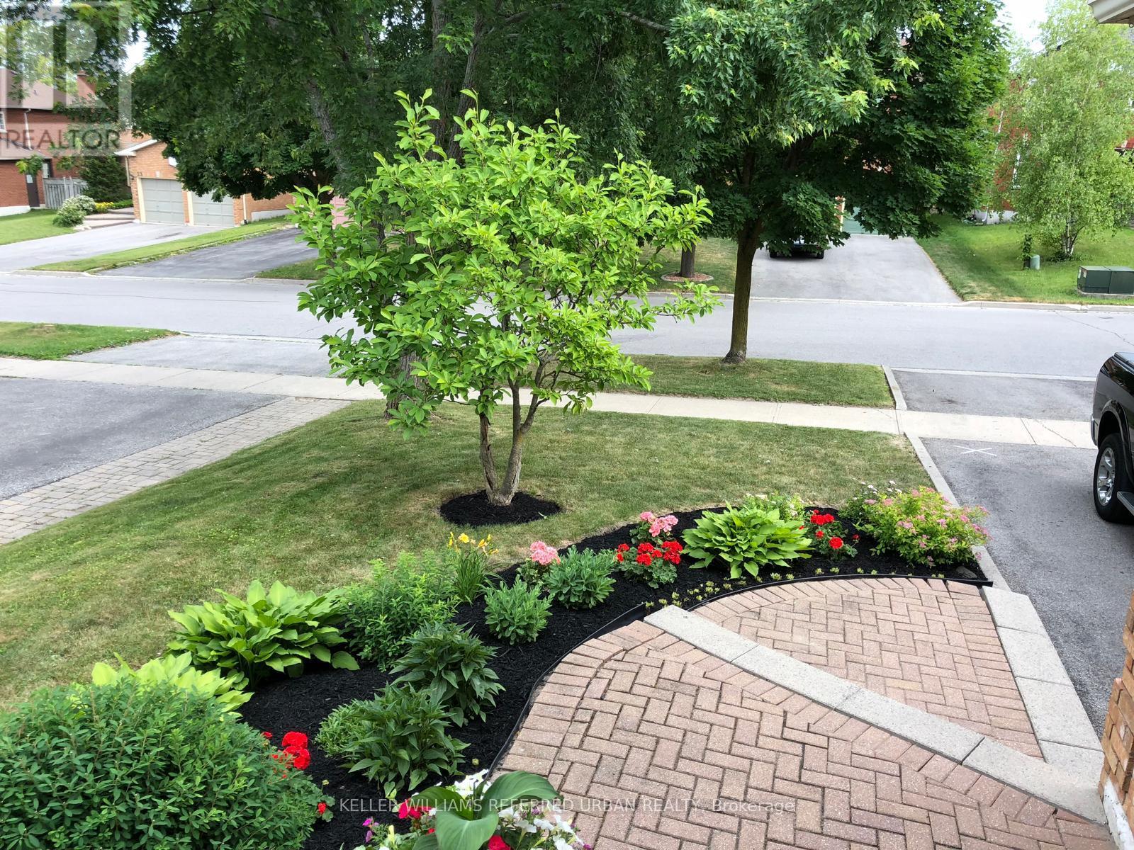 32 Nelson Circle, Newmarket, Ontario  L3X 1R1 - Photo 46 - N12543474