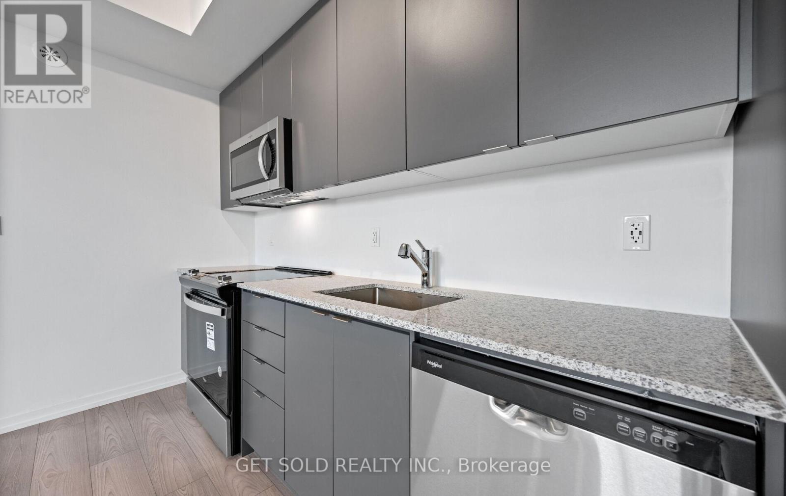 18 - 18 Lytham Green Circle, Newmarket, Ontario  L3Y 0H4 - Photo 12 - N12543498