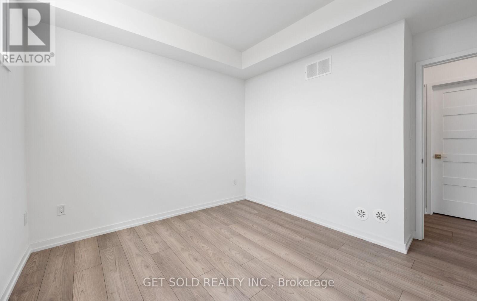 18 - 18 Lytham Green Circle, Newmarket, Ontario  L3Y 0H4 - Photo 14 - N12543498