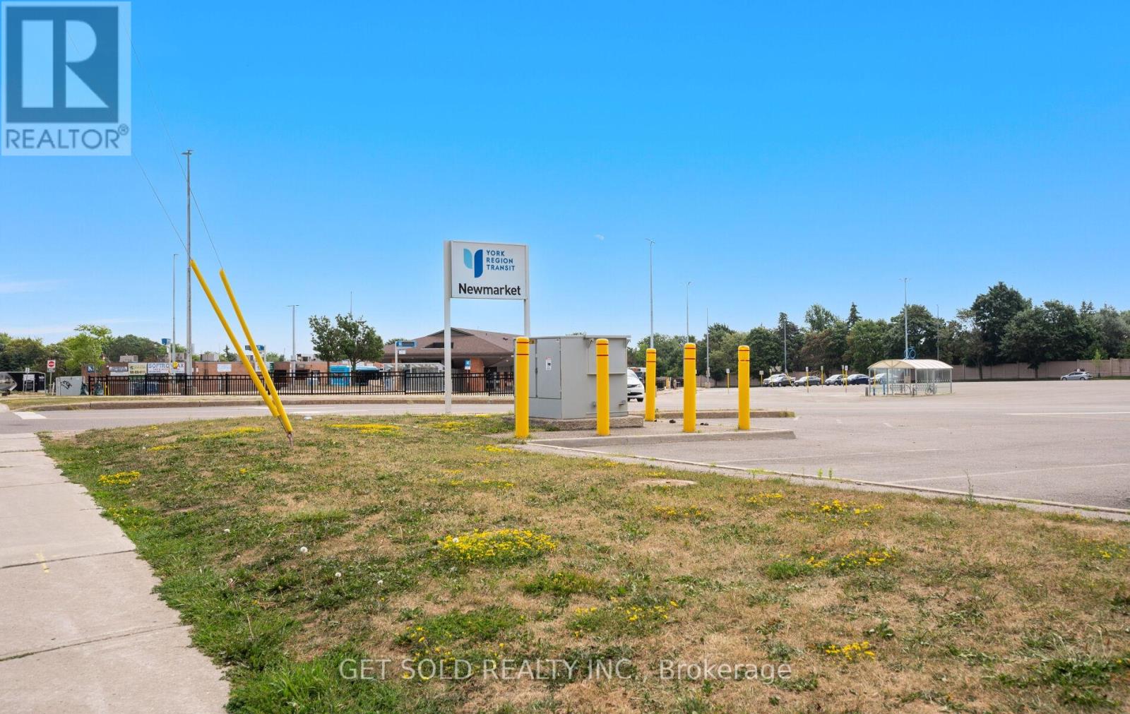 18 - 18 Lytham Green Circle, Newmarket, Ontario  L3Y 0H4 - Photo 21 - N12543498