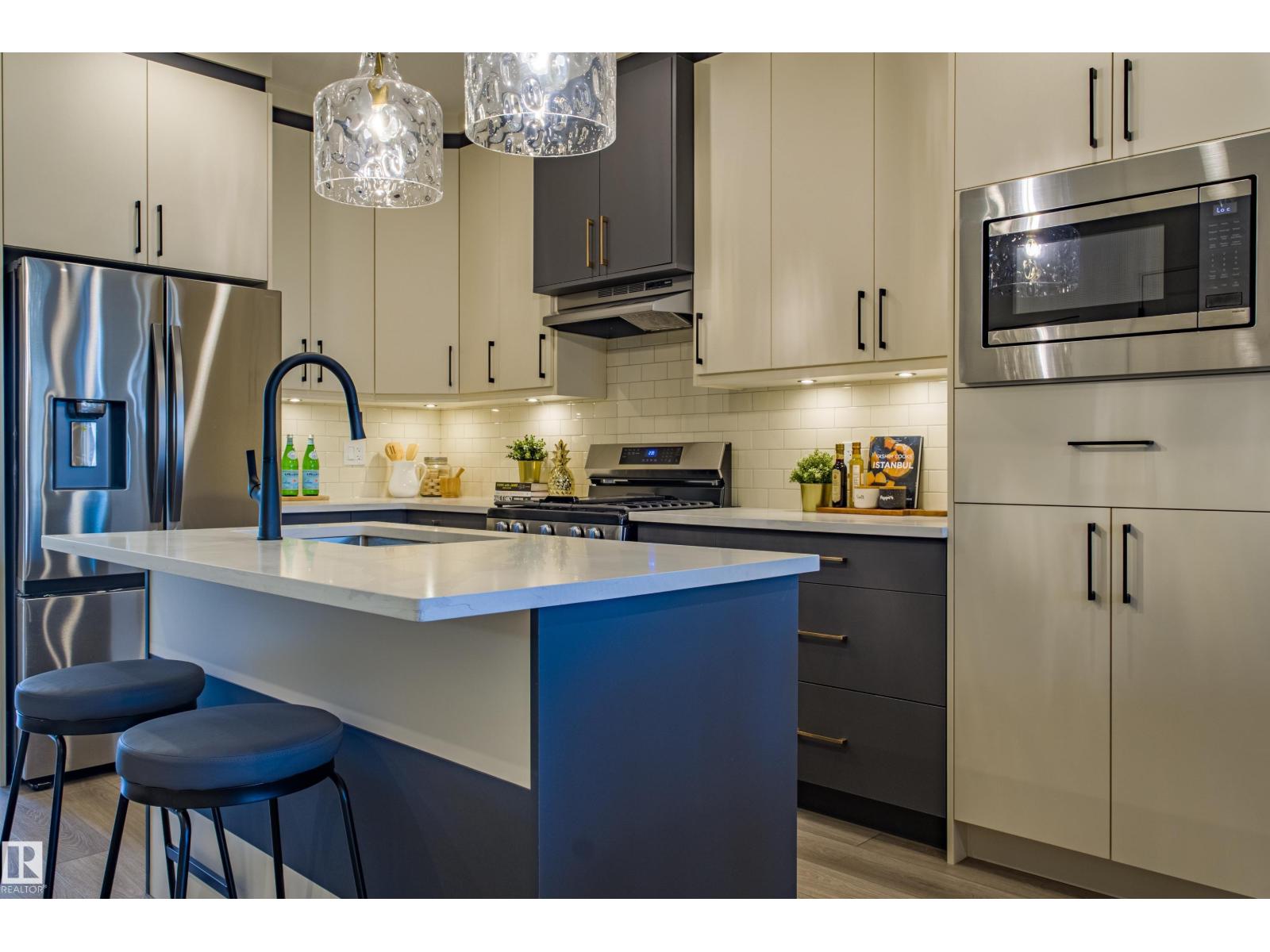 9811 155 St Nw, Edmonton, Alberta  T5P 2L1 - Photo 6 - E4442368