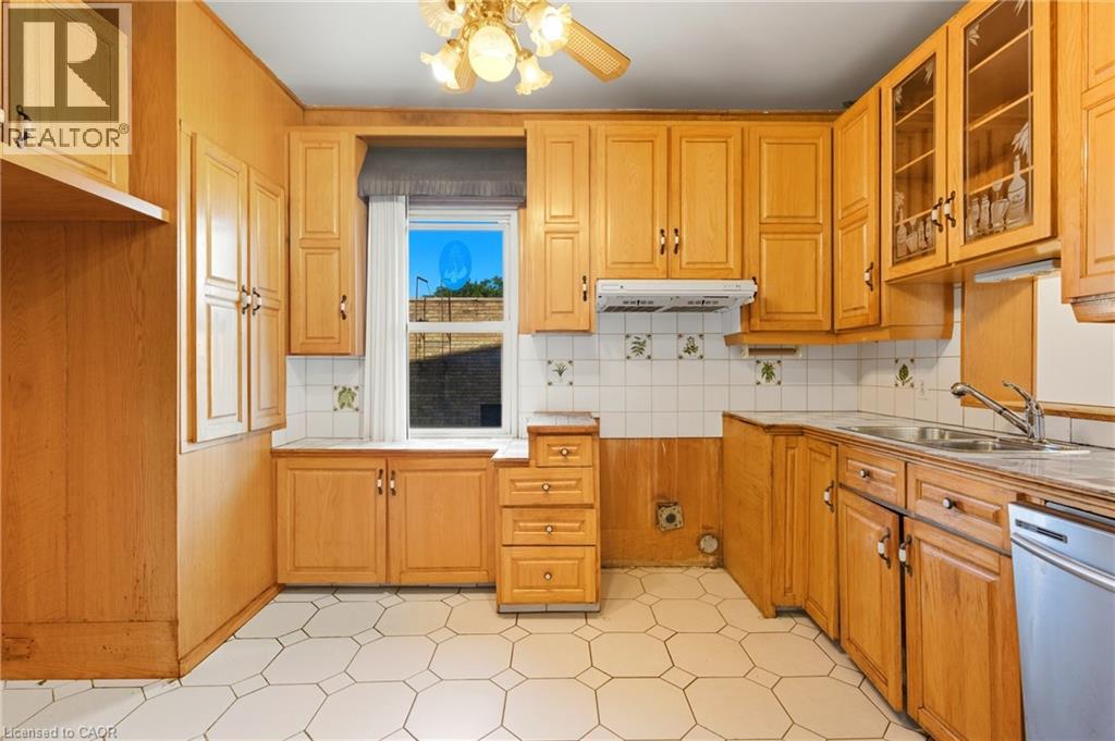 11 Holton Avenue S, Hamilton, Ontario  L8M 2L3 - Photo 4 - 40775242