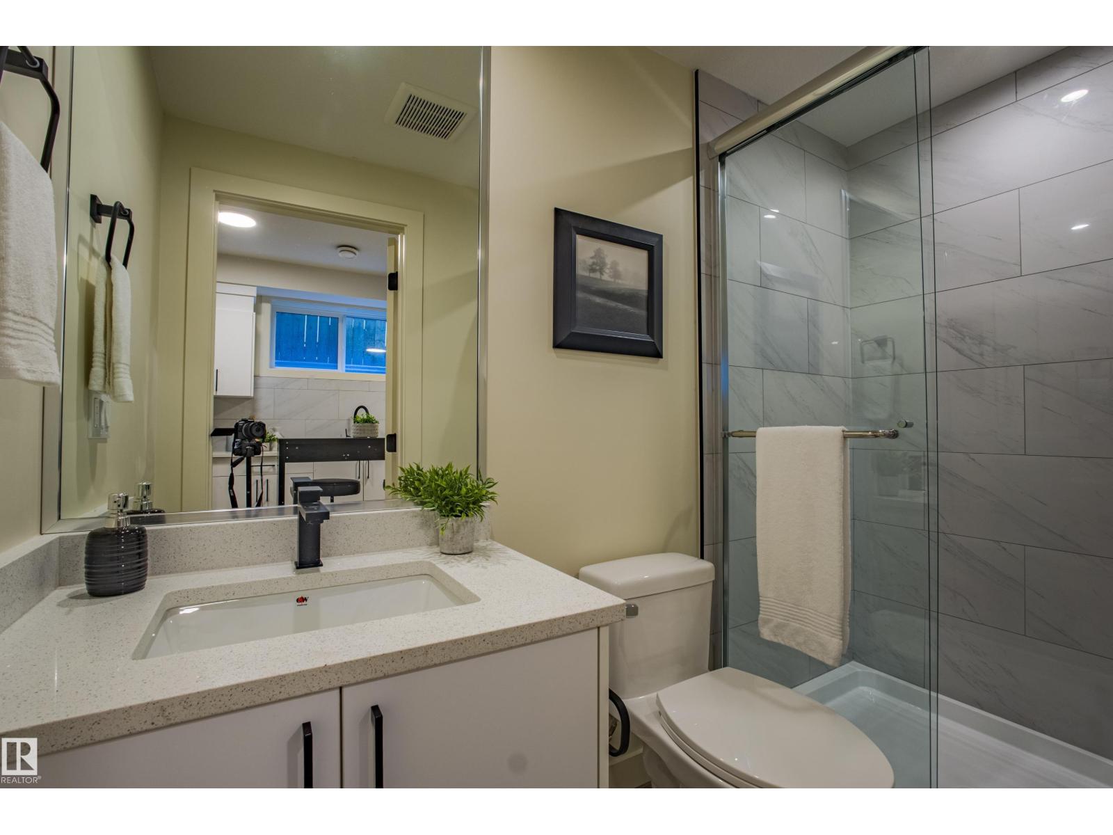 9811 155 St Nw, Edmonton, Alberta  T5P 2L1 - Photo 33 - E4442368