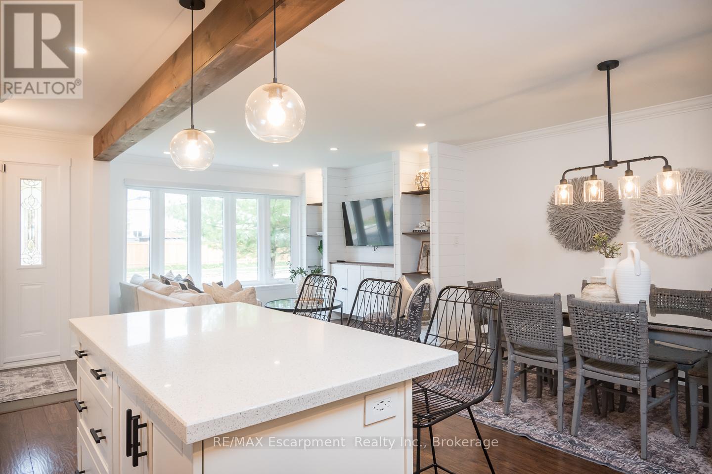 1346 Colonsay Drive, Burlington, Ontario  L7P 2T9 - Photo 13 - W12542818