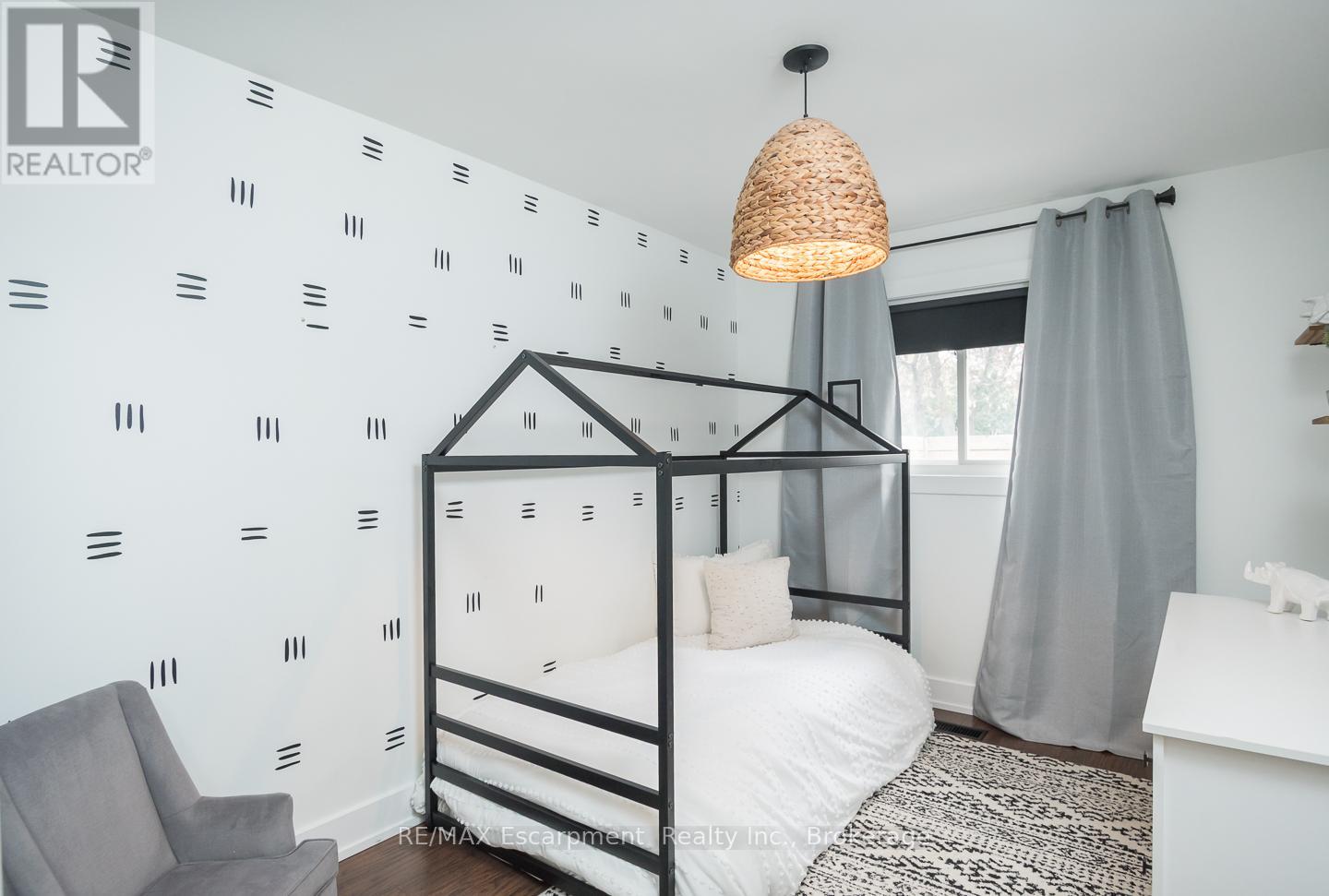 1346 Colonsay Drive, Burlington, Ontario  L7P 2T9 - Photo 23 - W12542818