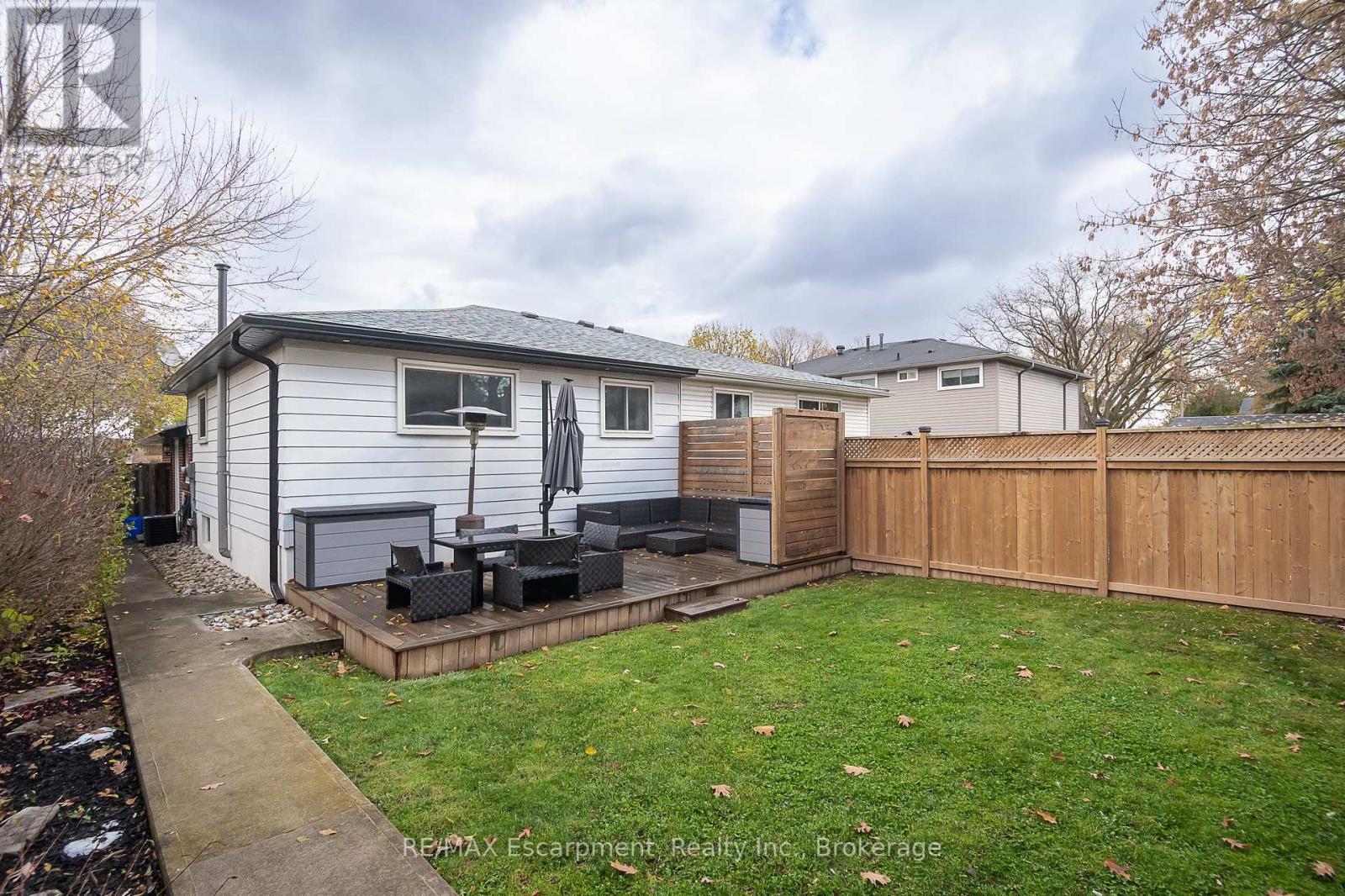 1346 Colonsay Drive, Burlington, Ontario  L7P 2T9 - Photo 35 - W12542818