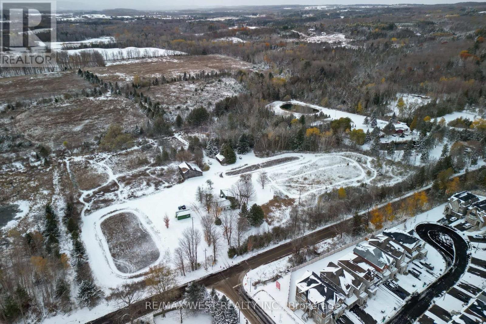 16062 Mountainview Road, Caledon, Ontario  L7C 2V3 - Photo 2 - W12543440