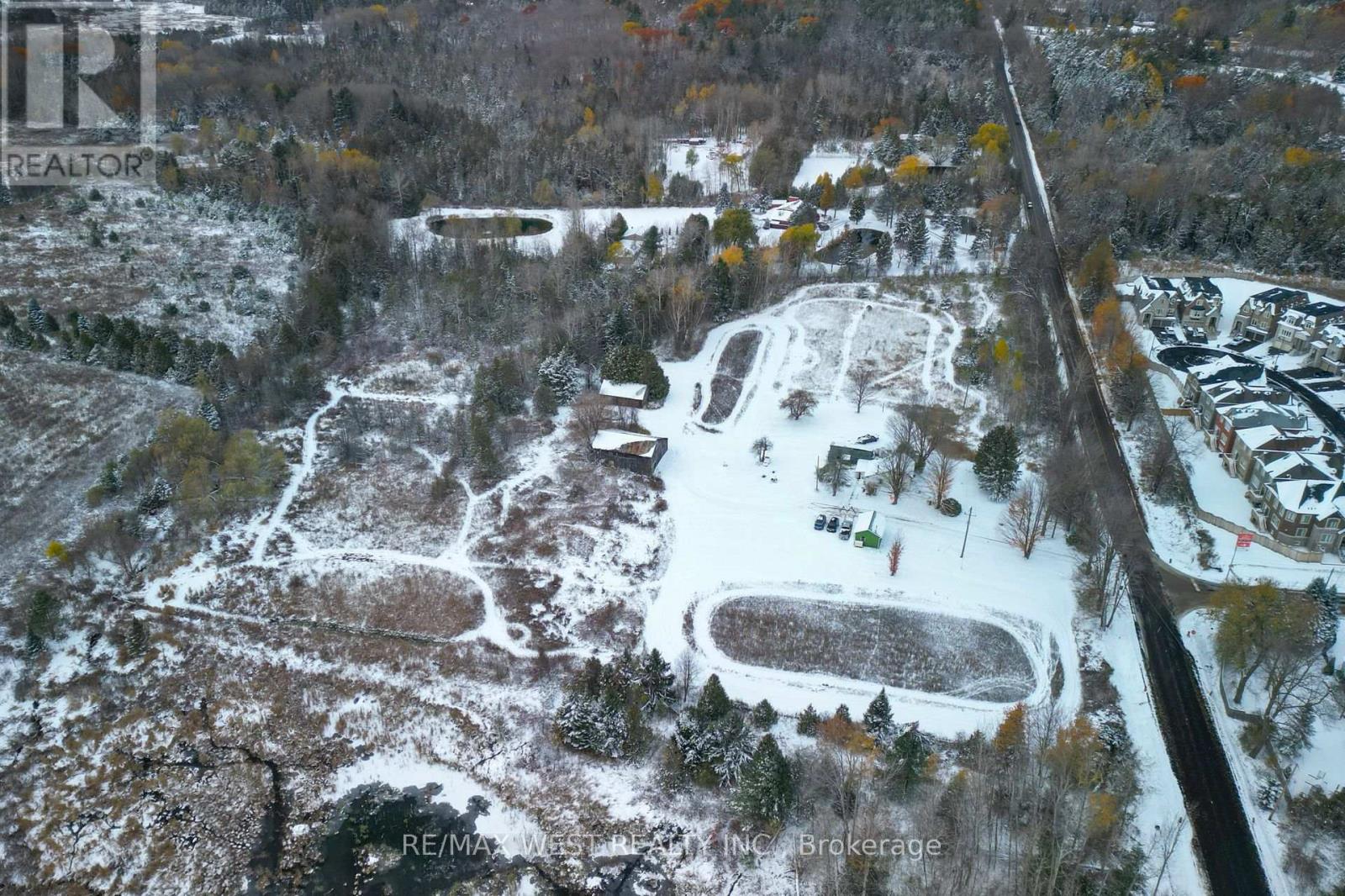 16062 Mountainview Road, Caledon, Ontario  L7C 2V3 - Photo 4 - W12543440