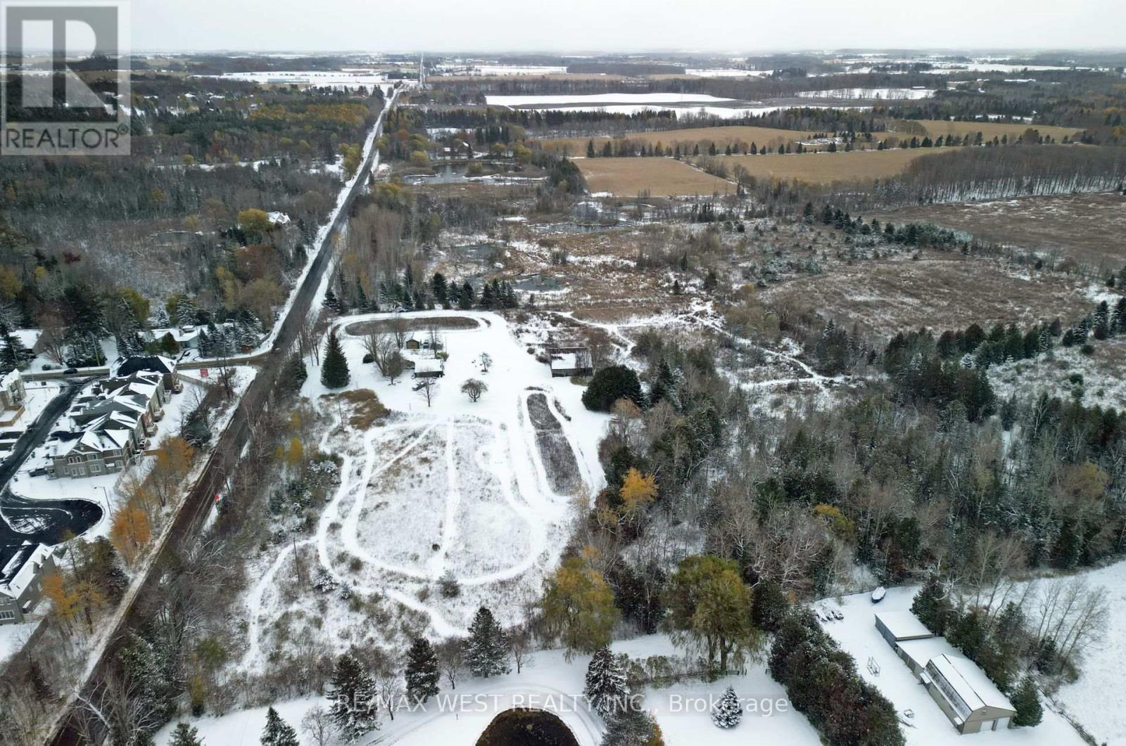 16062 Mountainview Road, Caledon, Ontario  L7C 2V3 - Photo 9 - W12543440