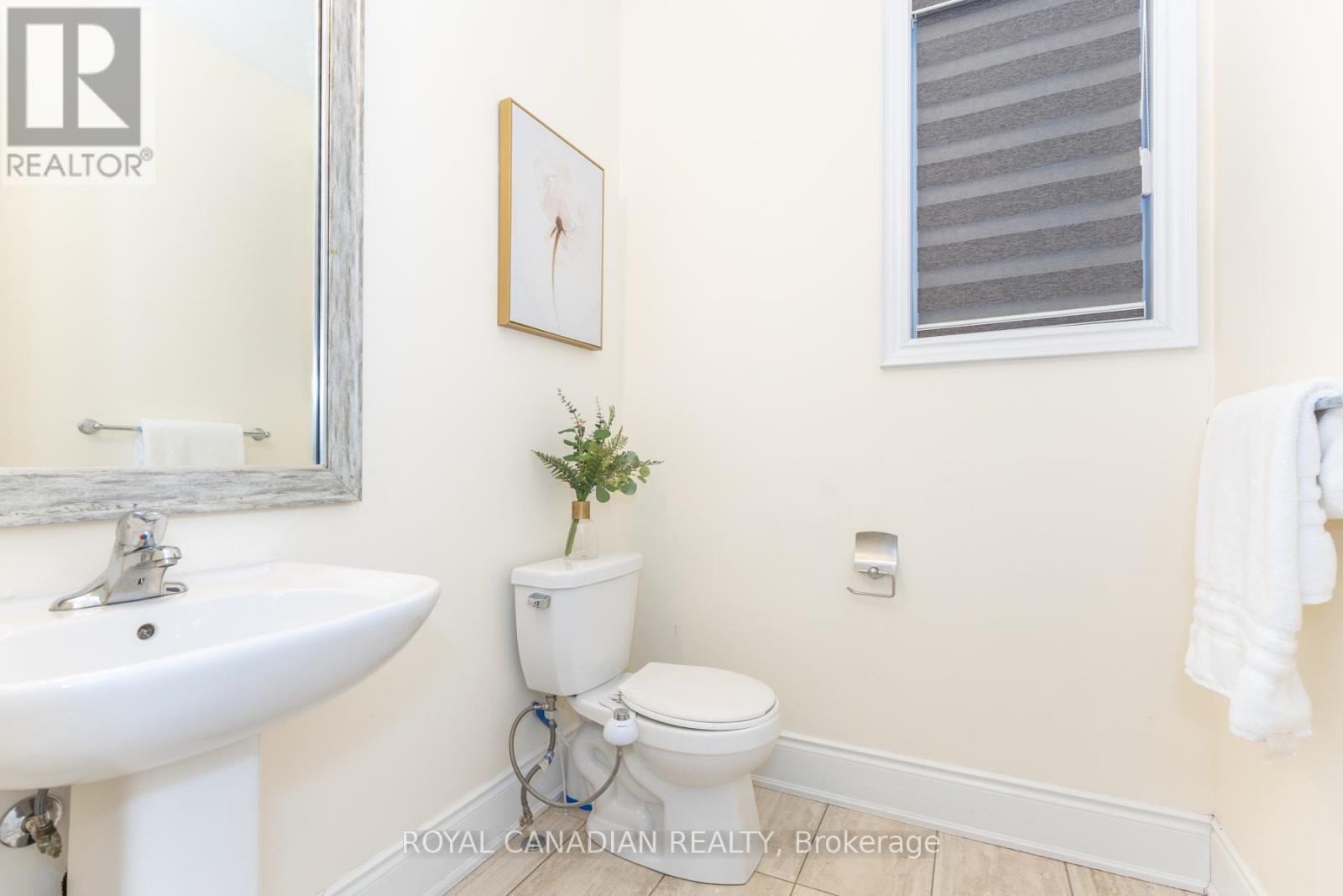 24 Buttonwood Road, Brampton, Ontario  L6P 4J8 - Photo 7 - W12543450