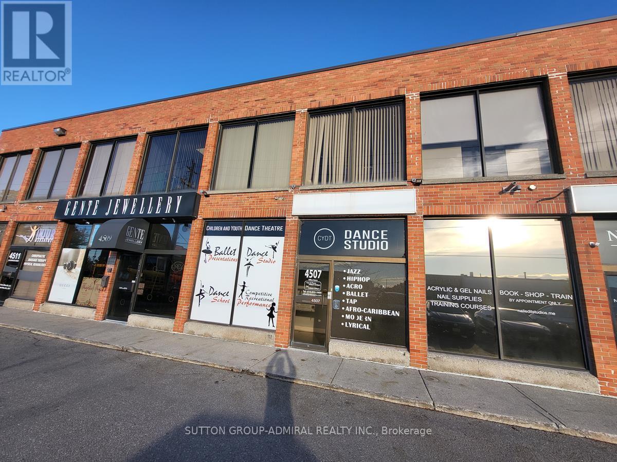 4507 Chesswood Drive, Toronto, Ontario  M3J 2T9 - Photo 11 - W12543468