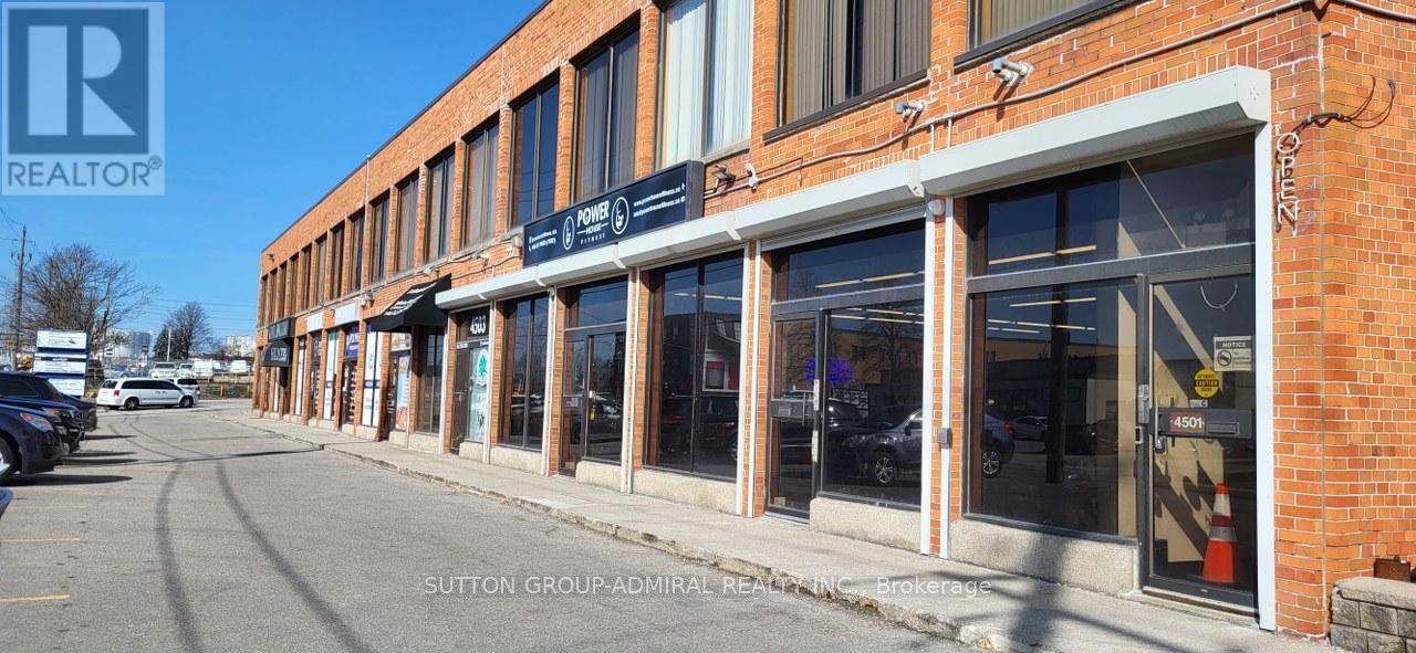 4507 Chesswood Drive, Toronto, Ontario  M3J 2T9 - Photo 15 - W12543468