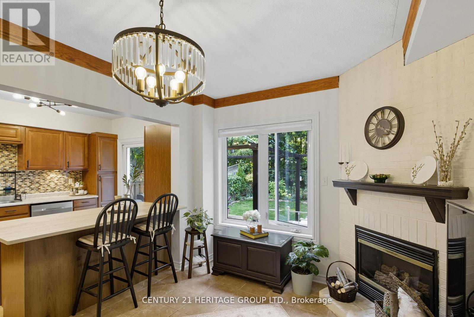 398 Carruthers Avenue, Newmarket, Ontario  L3X 2C1 - Photo 19 - N12543438