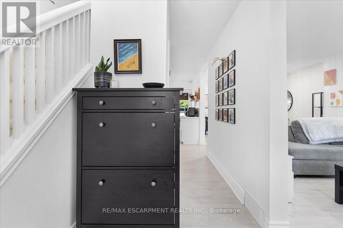 133 Frederick Avenue, Hamilton, Ontario  L8H 4L1 - Photo 5 - X12543448