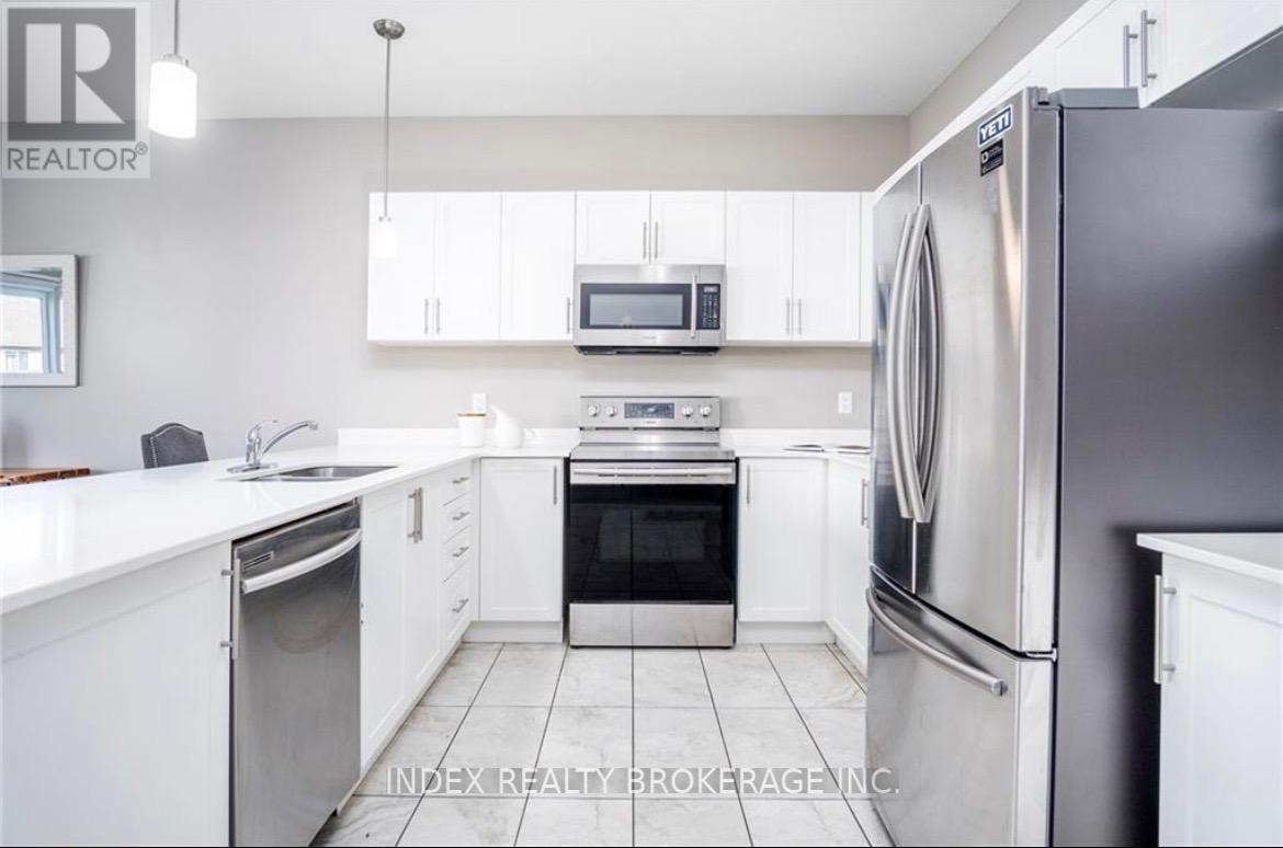 16 - 439 Athlone Avenue S, Woodstock, Ontario  N4V 0C8 - Photo 3 - X12543478