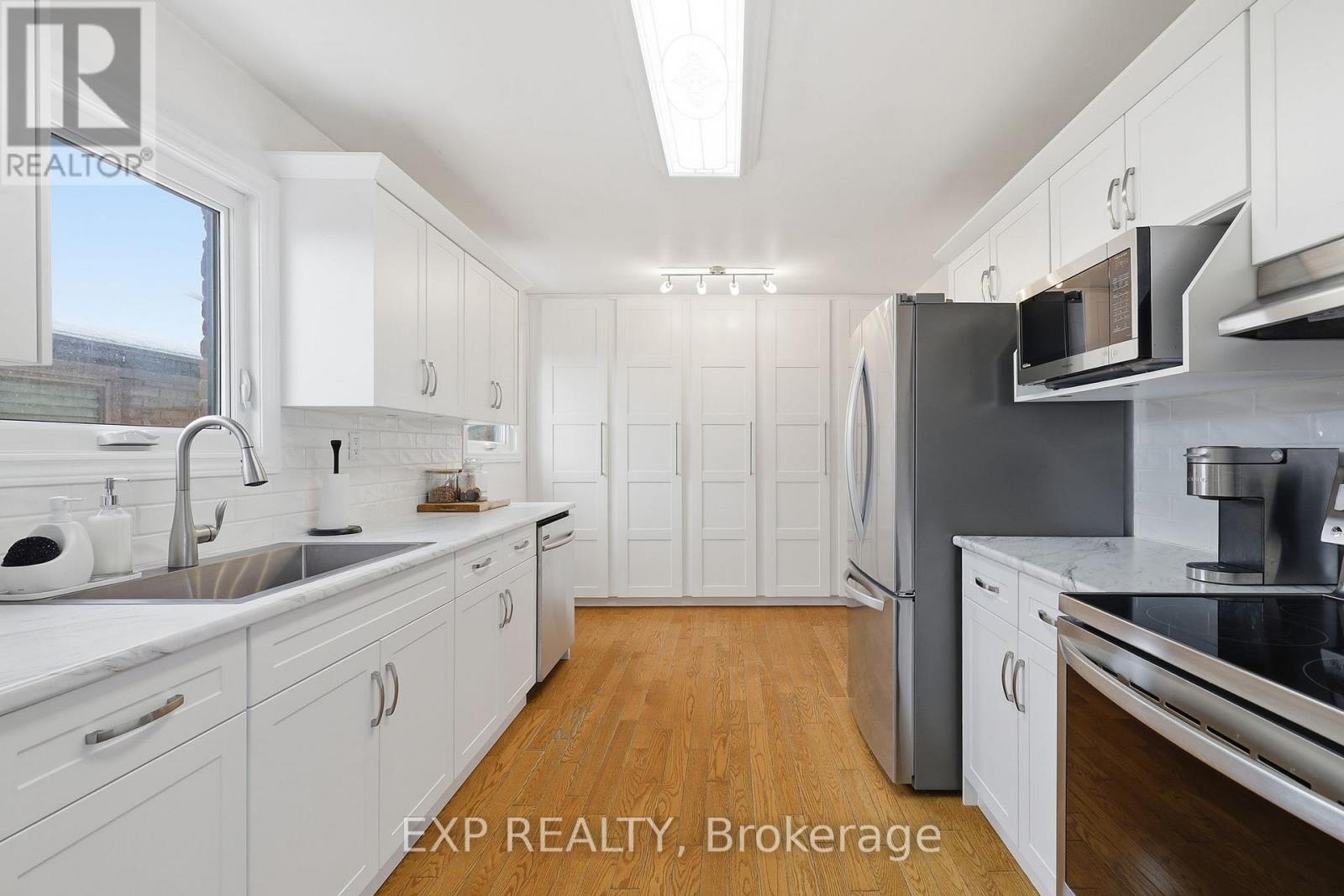 Photo 16 of 46 for 125 Gibson Crescent