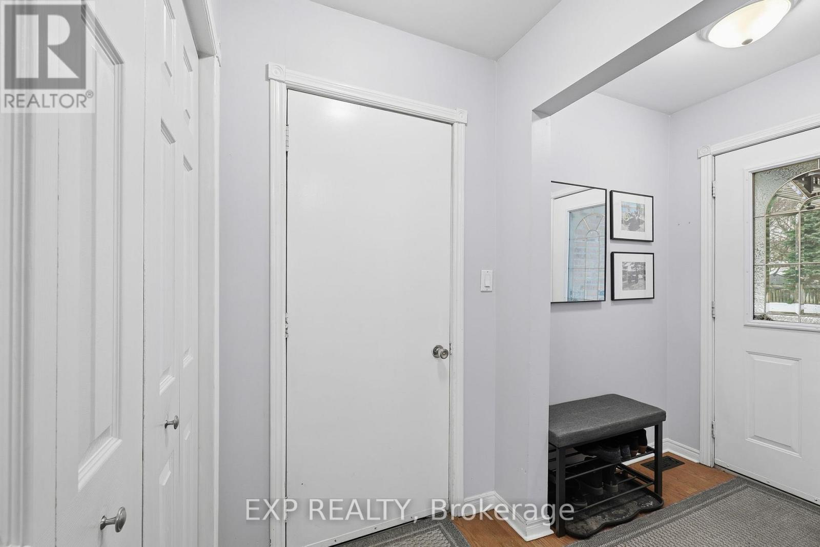 125 Gibson Crescent, Lucan Biddulph, Ontario  N0M 2J0 - Photo 6 - X12543258