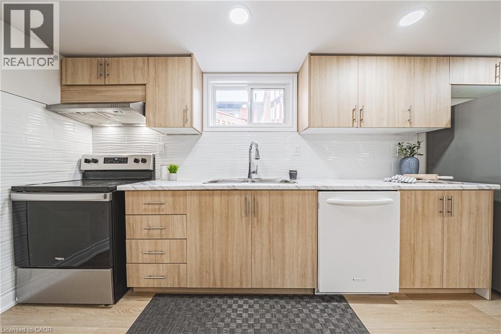 131 Welbourn Drive, Hamilton, Ontario  L9A 3N5 - Photo 24 - 40788220